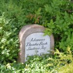 Grave og mindesten i Haddeby, Løjtnant Beck